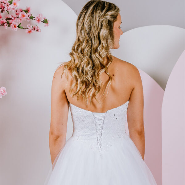unique ballgown features
