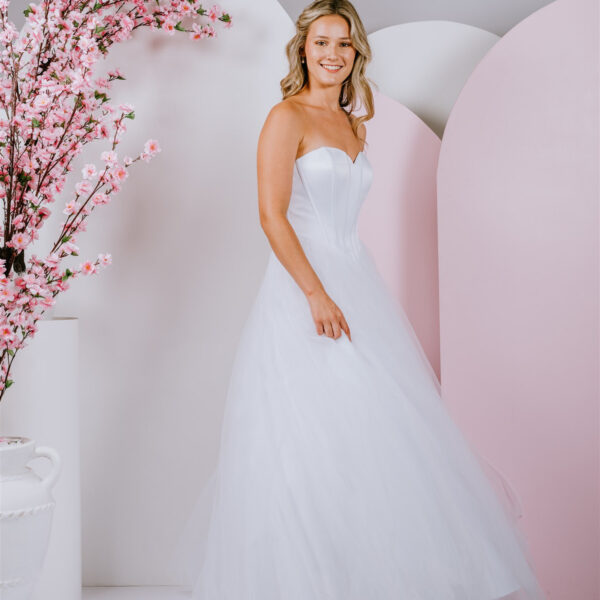 Sweetheart neckline debutante gown